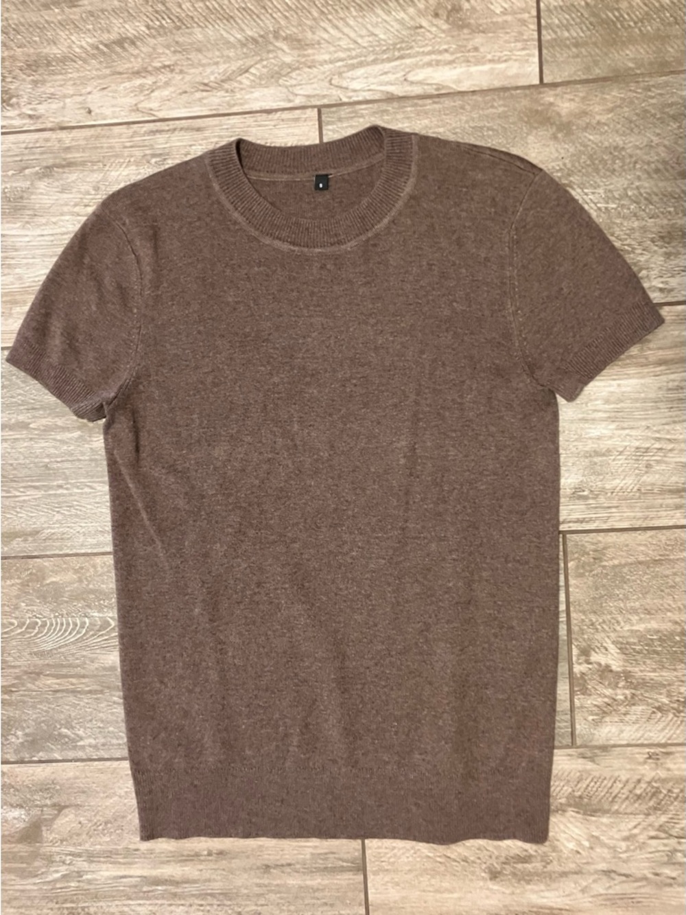Short Sleeve Crewneck Sweater in Brown